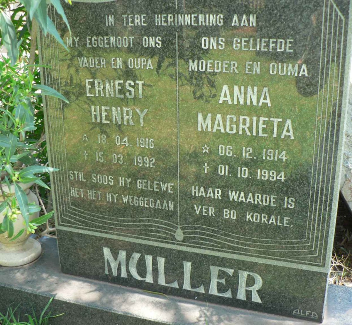MULLER Ernest Henry 1916-1992 &amp; Anna Magrieta 1914-1994
