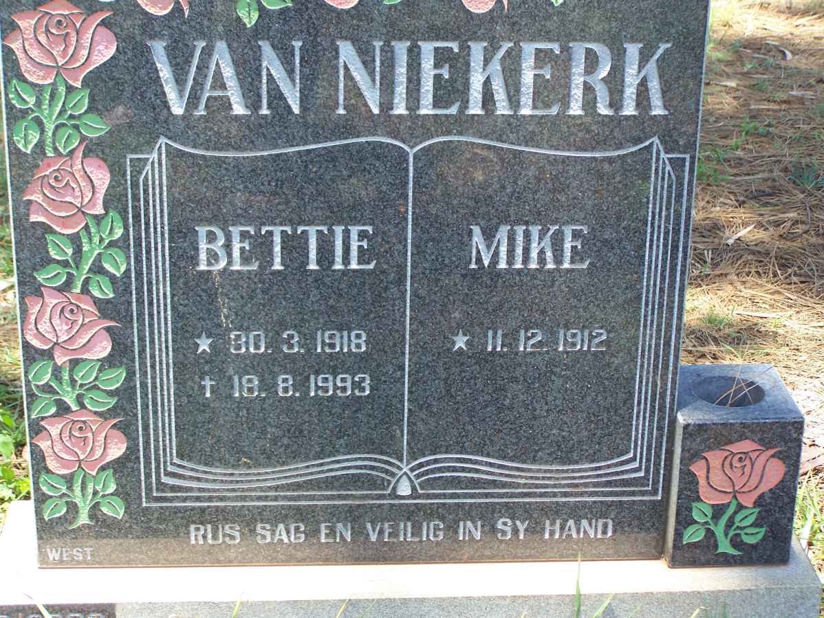 NIEKERK Mike, van 1912- &amp; Bettie 1918-1993