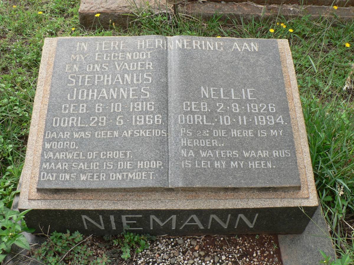 NIEMANN Stephanus Johannes 1916-1966 &amp; Nellie 1926-1994
