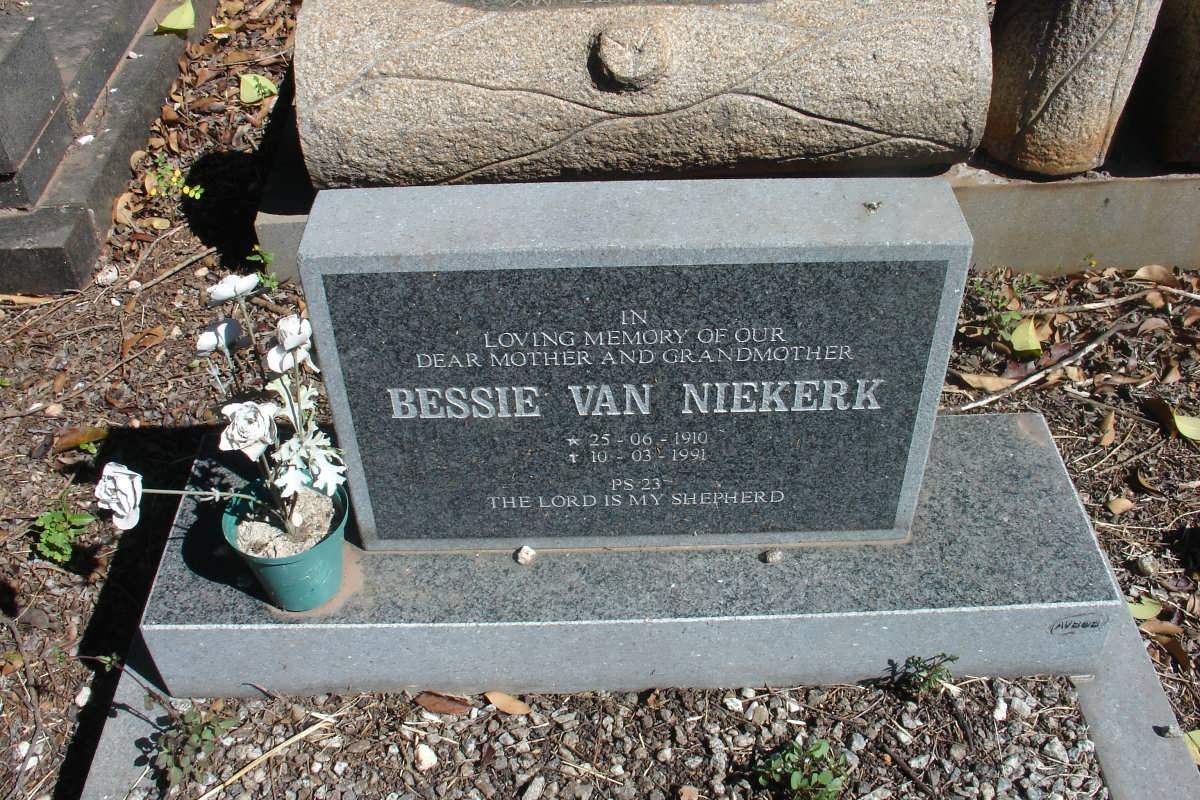 NIEKERK Bessie, van 1910-1991