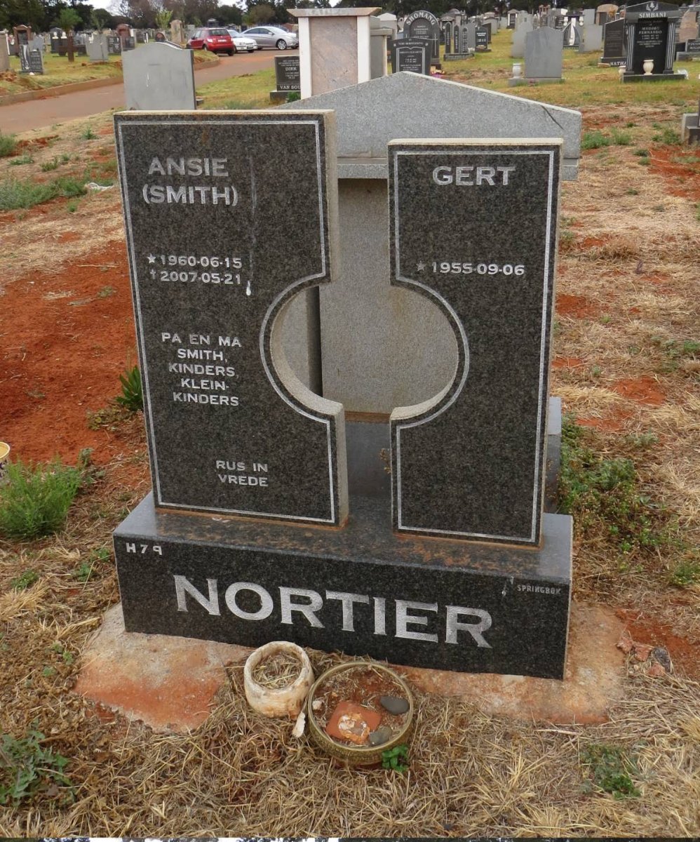 NORTIER Gert 1955- &amp; Ansie SMITH 1960-2007