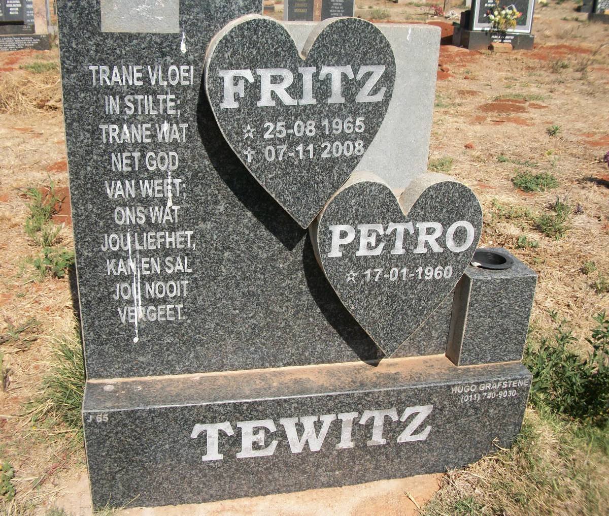 TEWITZ Fritz 1965-2008 &amp; Petro 1960