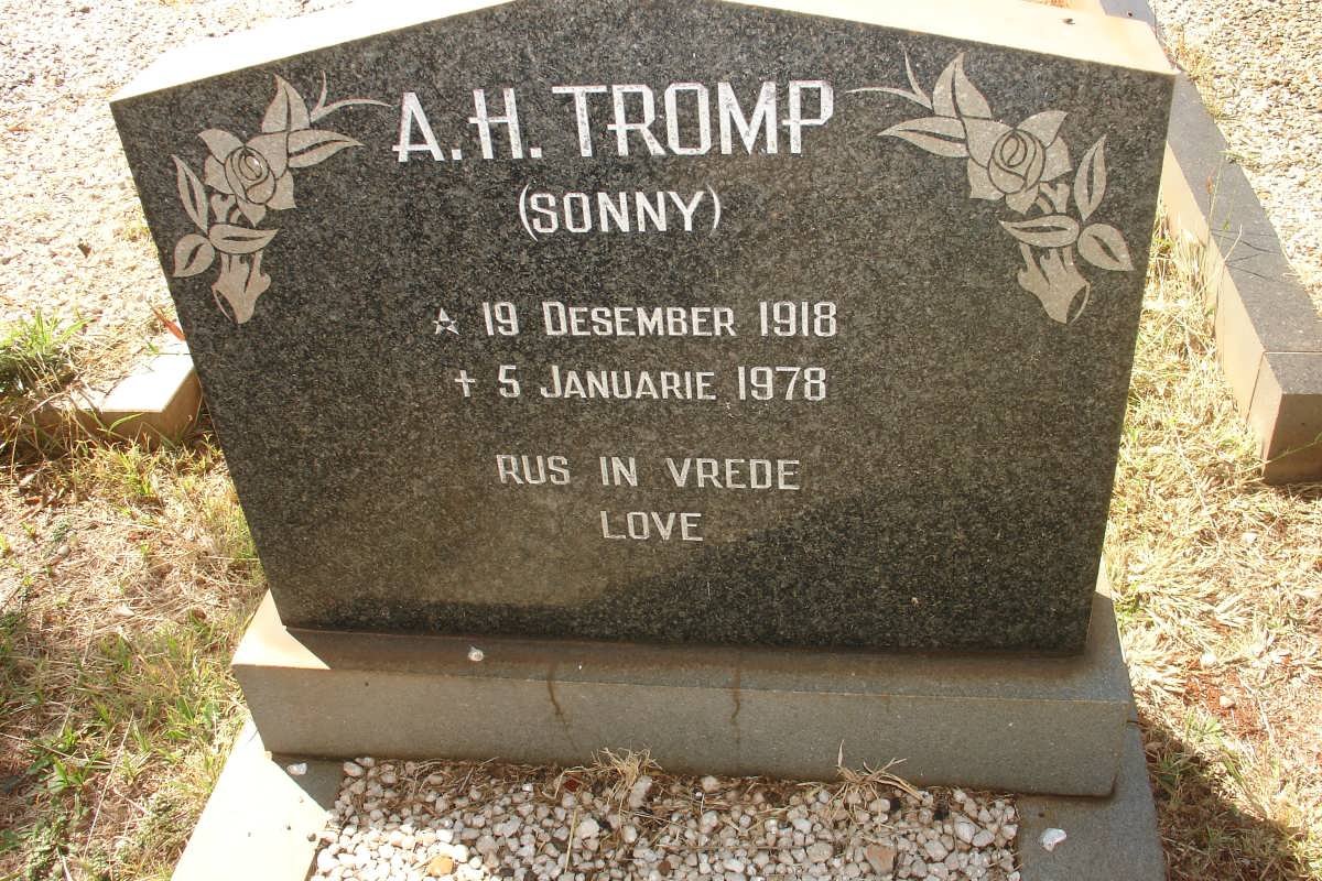 TROMP A.H. 1918-1978