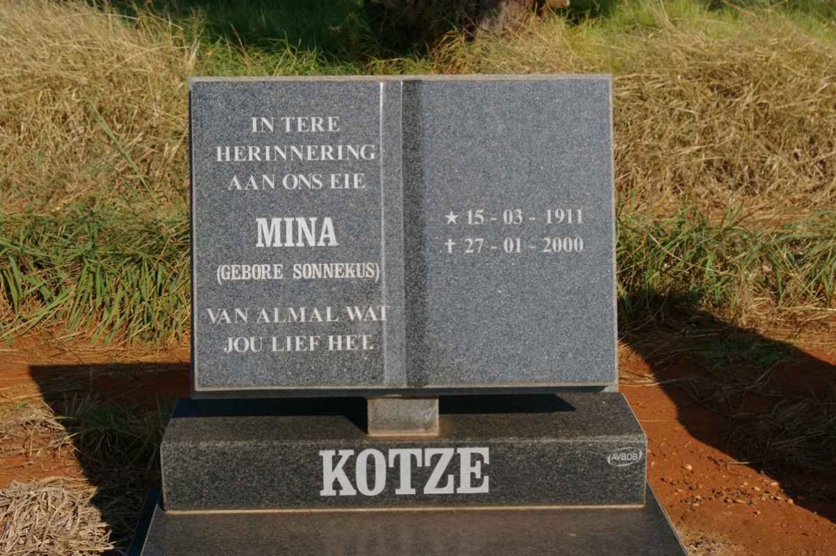 KOTZE Mina nee SONNEKUS 1911-2000