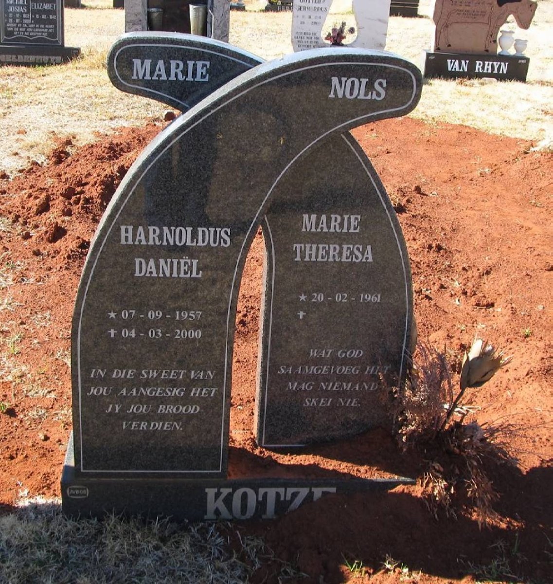 KOTZE Haroldus Daniël 1957-2000 &amp; Marie Theresa 1961-