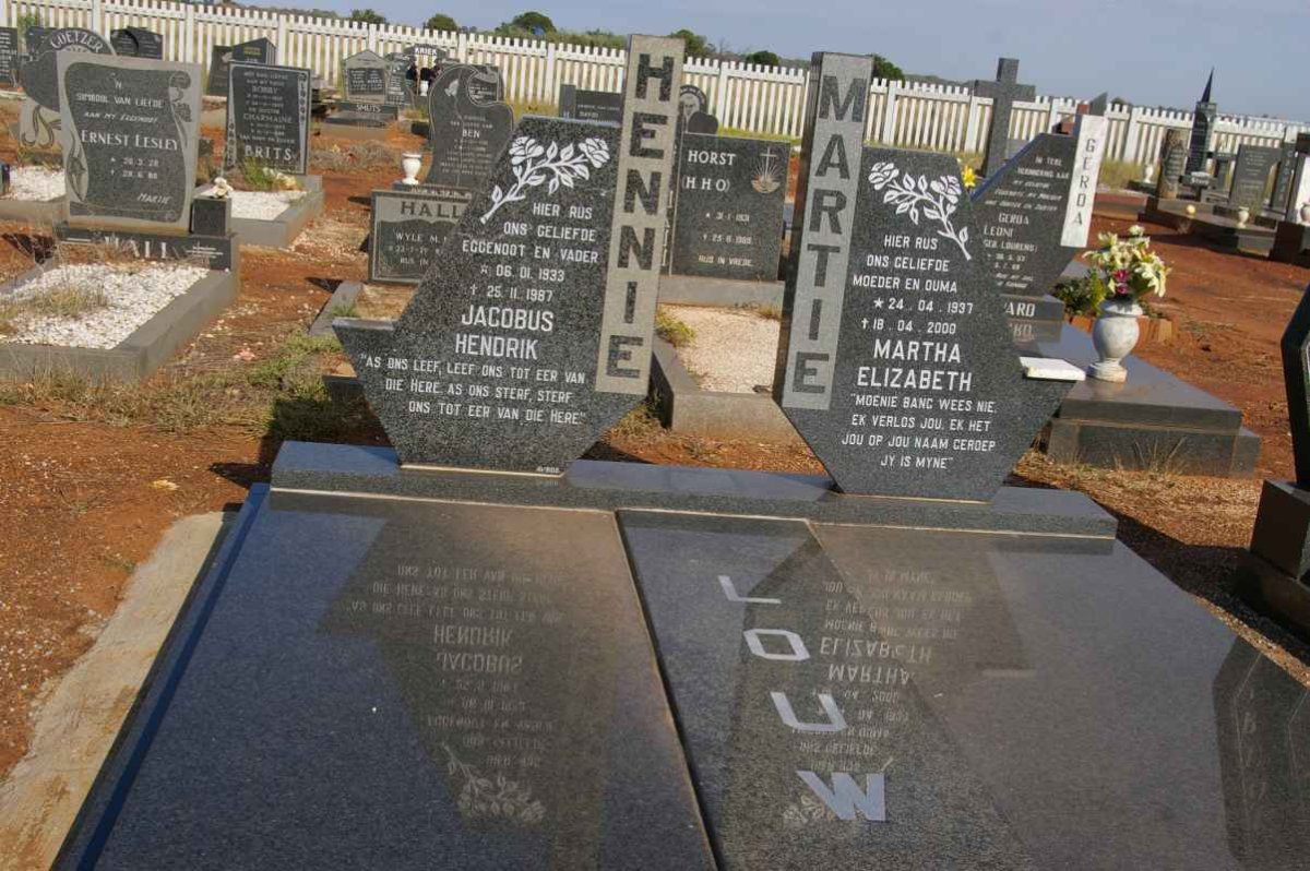 LOUW Jacobus Hendrik 1933-1987 &amp; Martha Elizabeth 1937-2000
