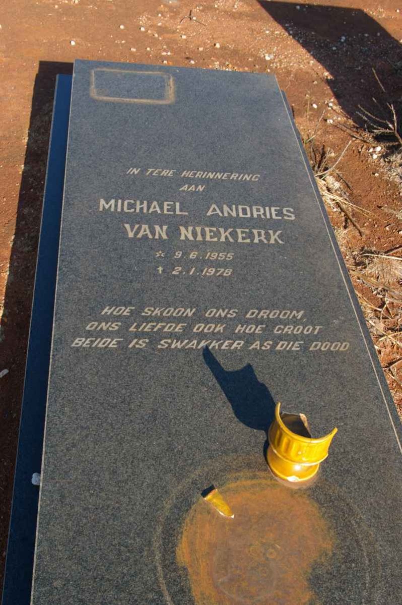NIEKERK Michiel Andries, van 1955-1978