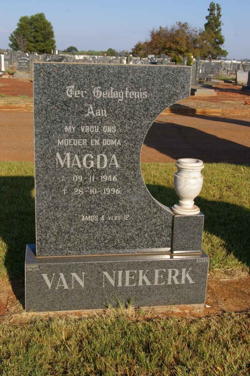 NIEKERK Magda, van 1946-1996