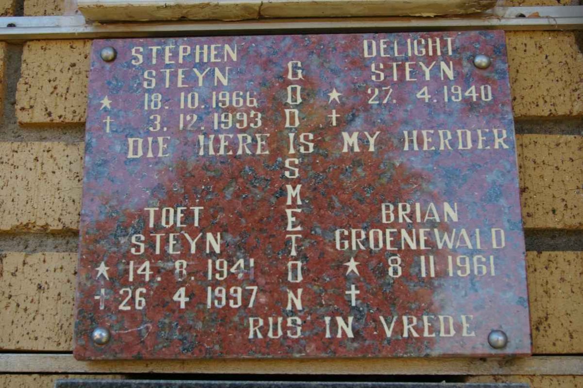 STEYN :: GROENEWALD