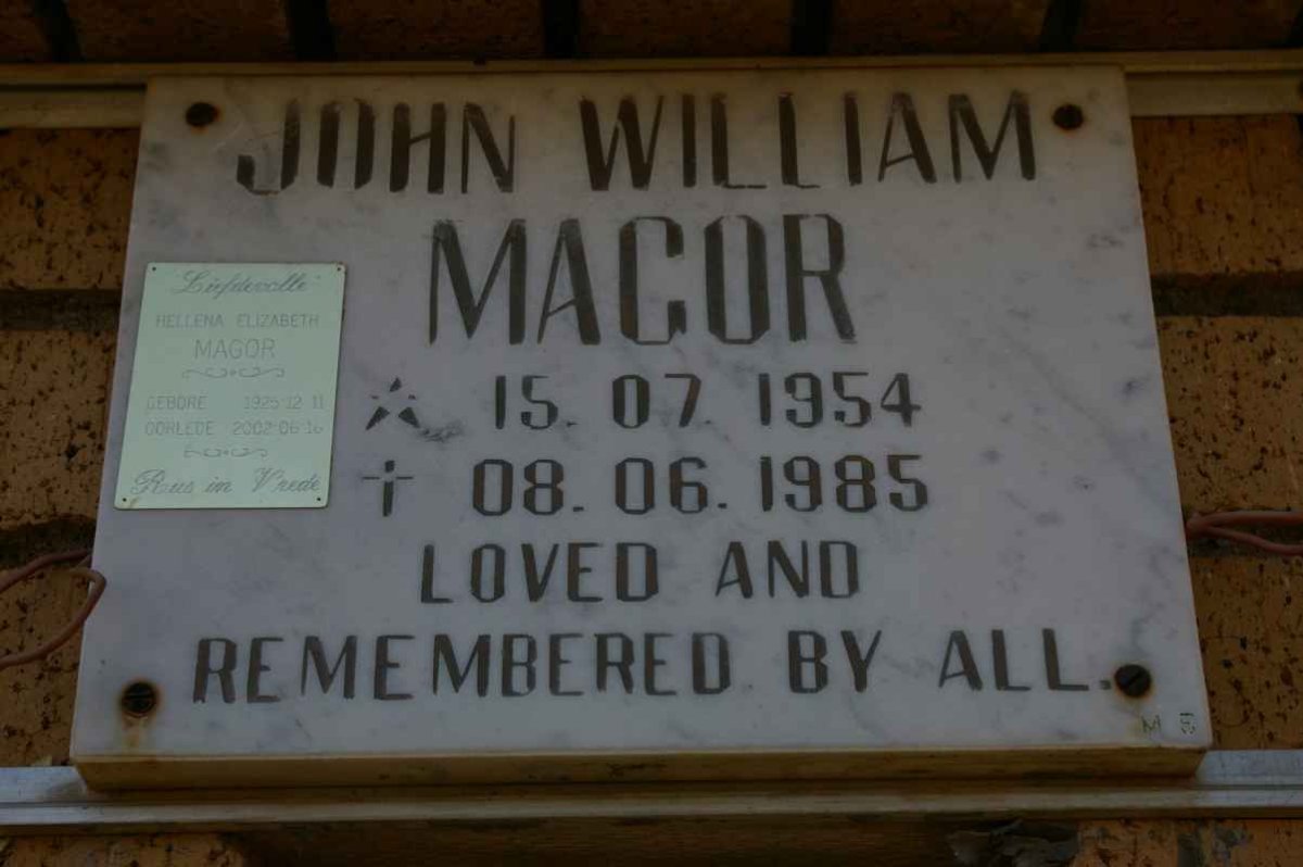 MAGOR John William 1954-1985 :: MAGOR Helena Elizabeth 1925-2002