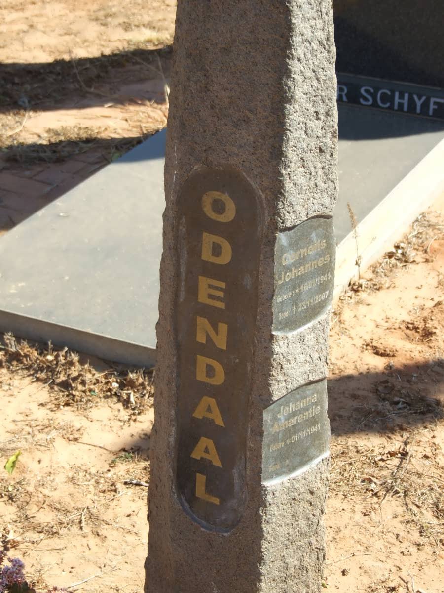 ODENDAAL Cornelis Johannes 1941-2007 &amp; Johanna Amarentie 1941- _1