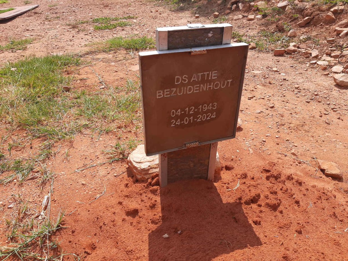 BEZUIDENHOUT Attie 1943-2024