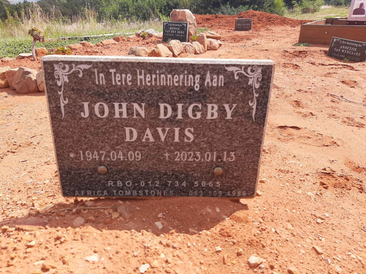 DAVIS John Digby 1947-2023