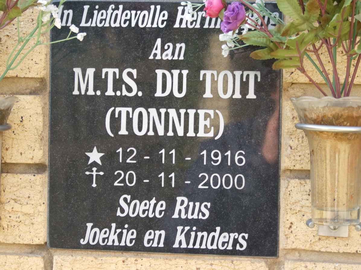TOIT M.T.S., du 1916-2000