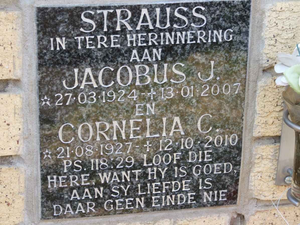 STRAUSS Jacobus J. 1924-2007 &amp; Cornelia C. 1927-2010