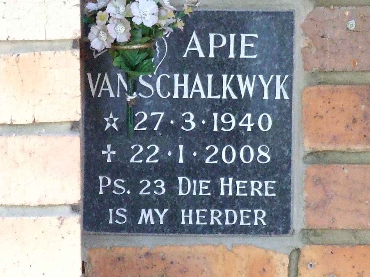 SCHALKWYK Apie, van 1940-2008