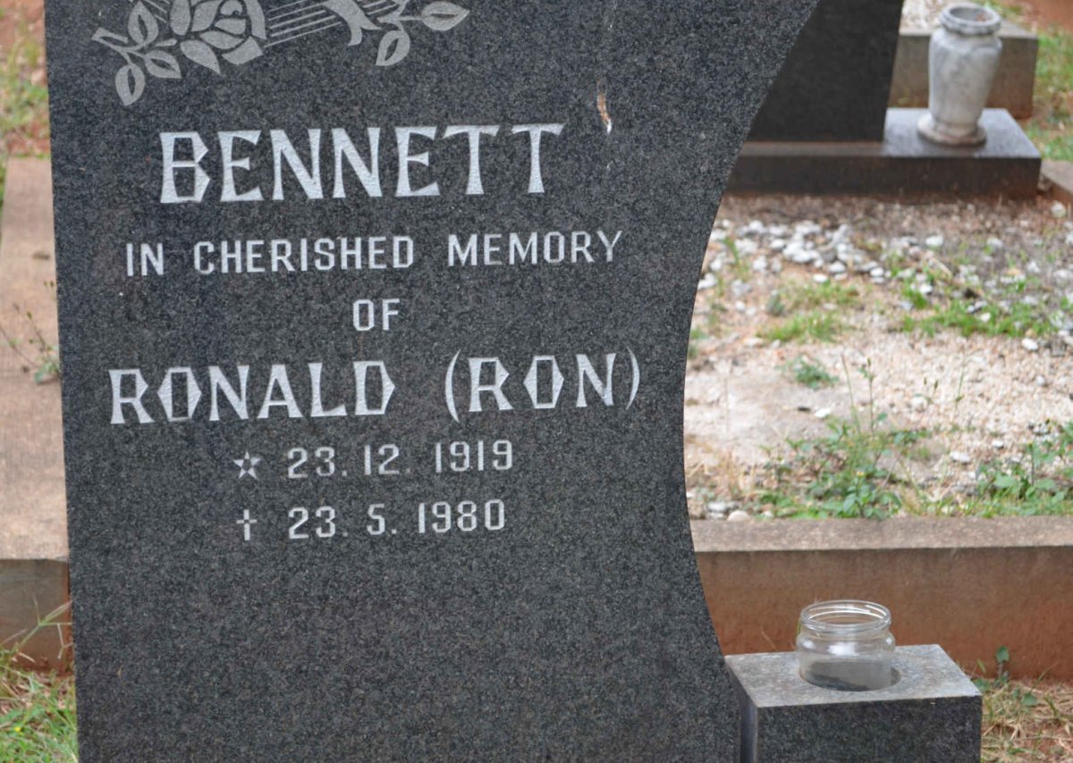 BENNETT Ronald 1919-1980
