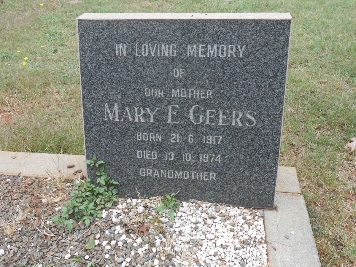 GEERS Jacobus H.P. 1916-1961 &amp; Mary E. 1917-1974 _2
