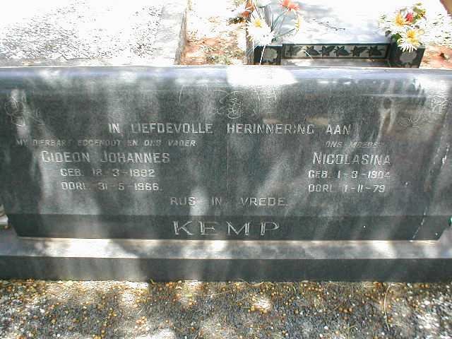 KEMP Gideon Johannes 1892-1966 &amp; Nicolisina 1904-1979