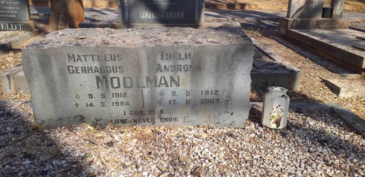 MOOLMAN Mattheus Gerhardus 1912-1984 & Thelma Adrona 1912-2007