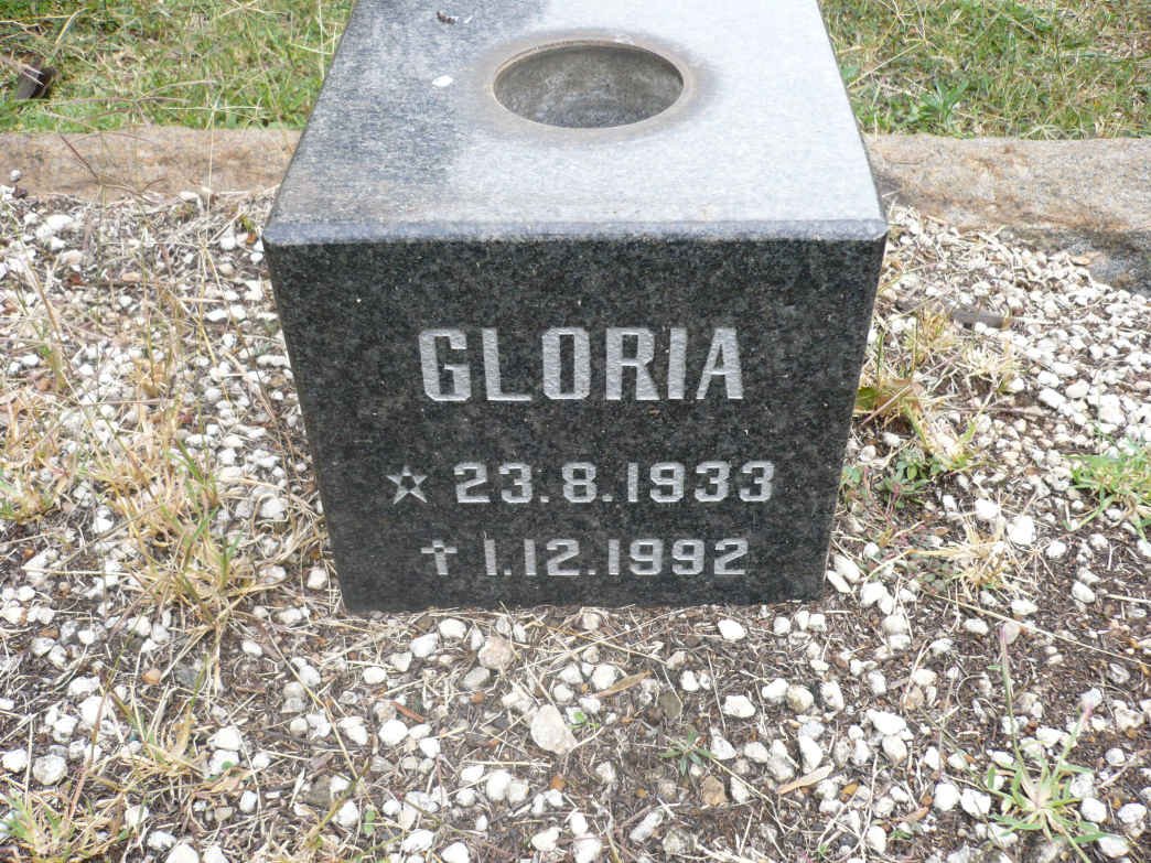 PEARSON George Joseph -1958 :: ? Pierrette 1911- :: ? Gloria 1933-1992 _2