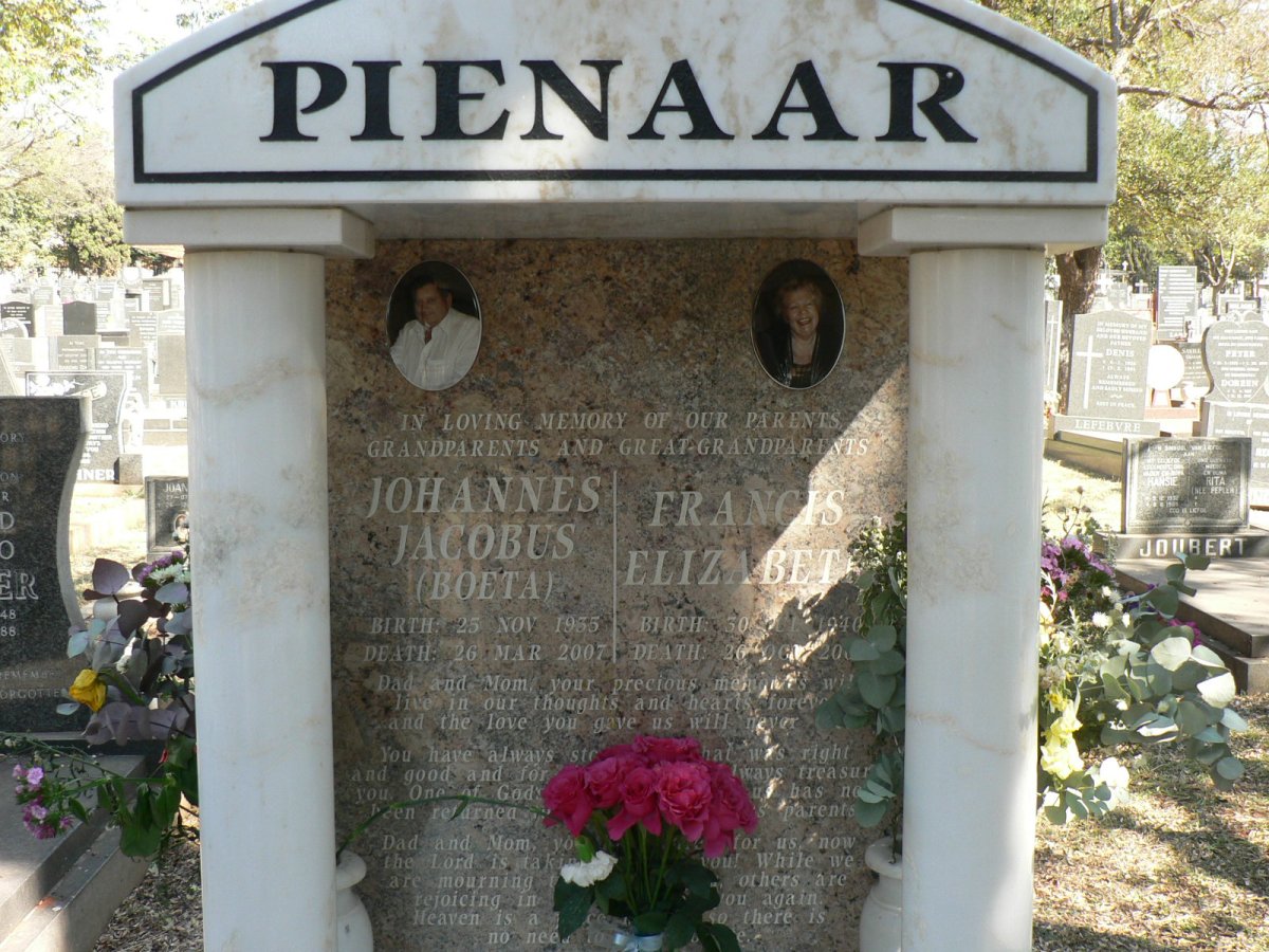 PIENAAR Johannes Jacobus 1935-2007 &amp; Francis Elizabeth 1940-2007