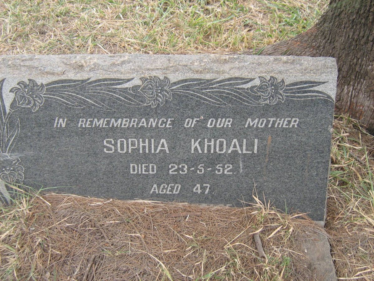 KHOALI Sophia -1952
