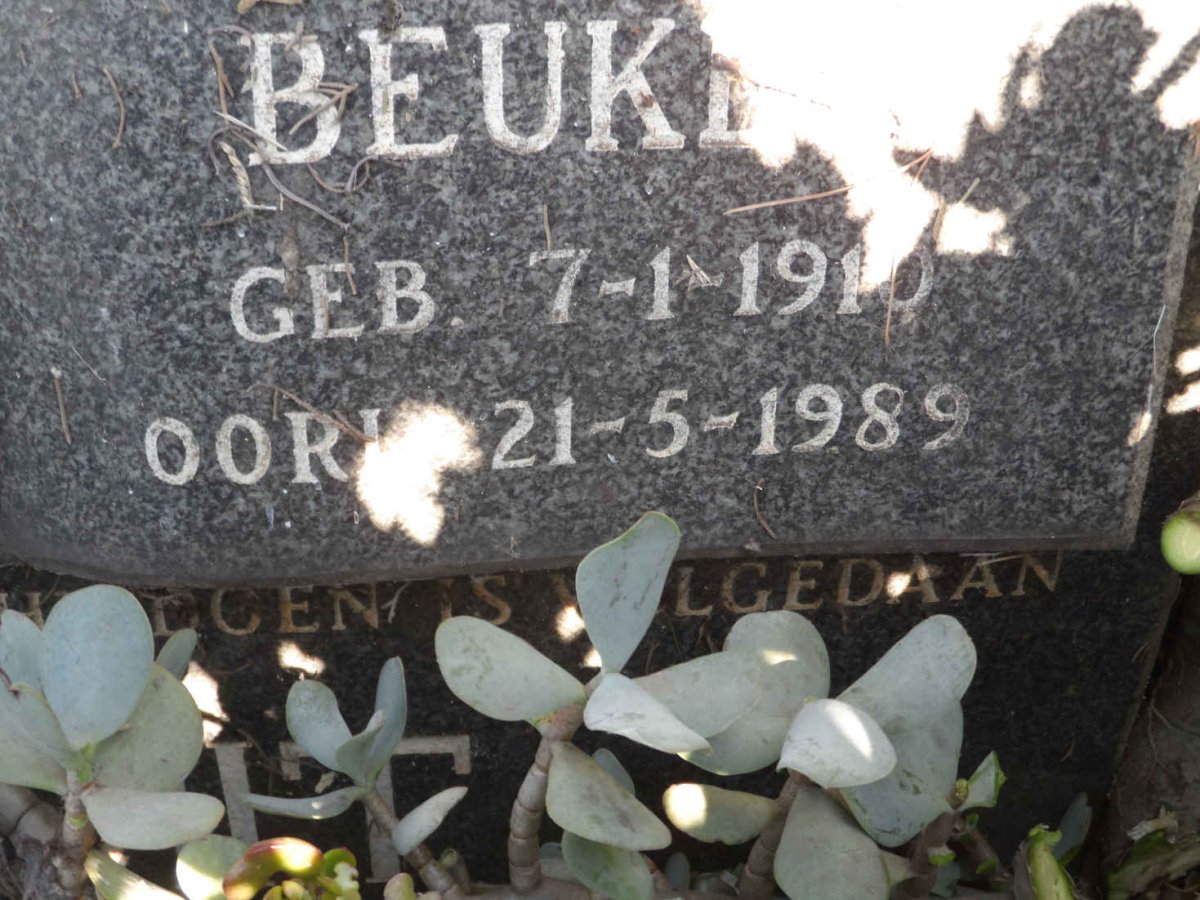 BEUKES Gert Rudolph 1910-1989 &amp; Susanna Elizabeth Magretha LOOTS 1908-1974