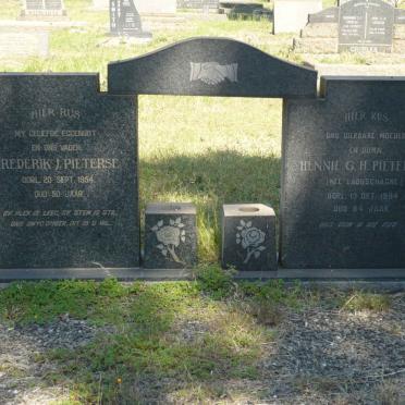 PIETERSE Frederik J. -1954 &amp; Hennie G.H. LABUSCHAGNE -1984