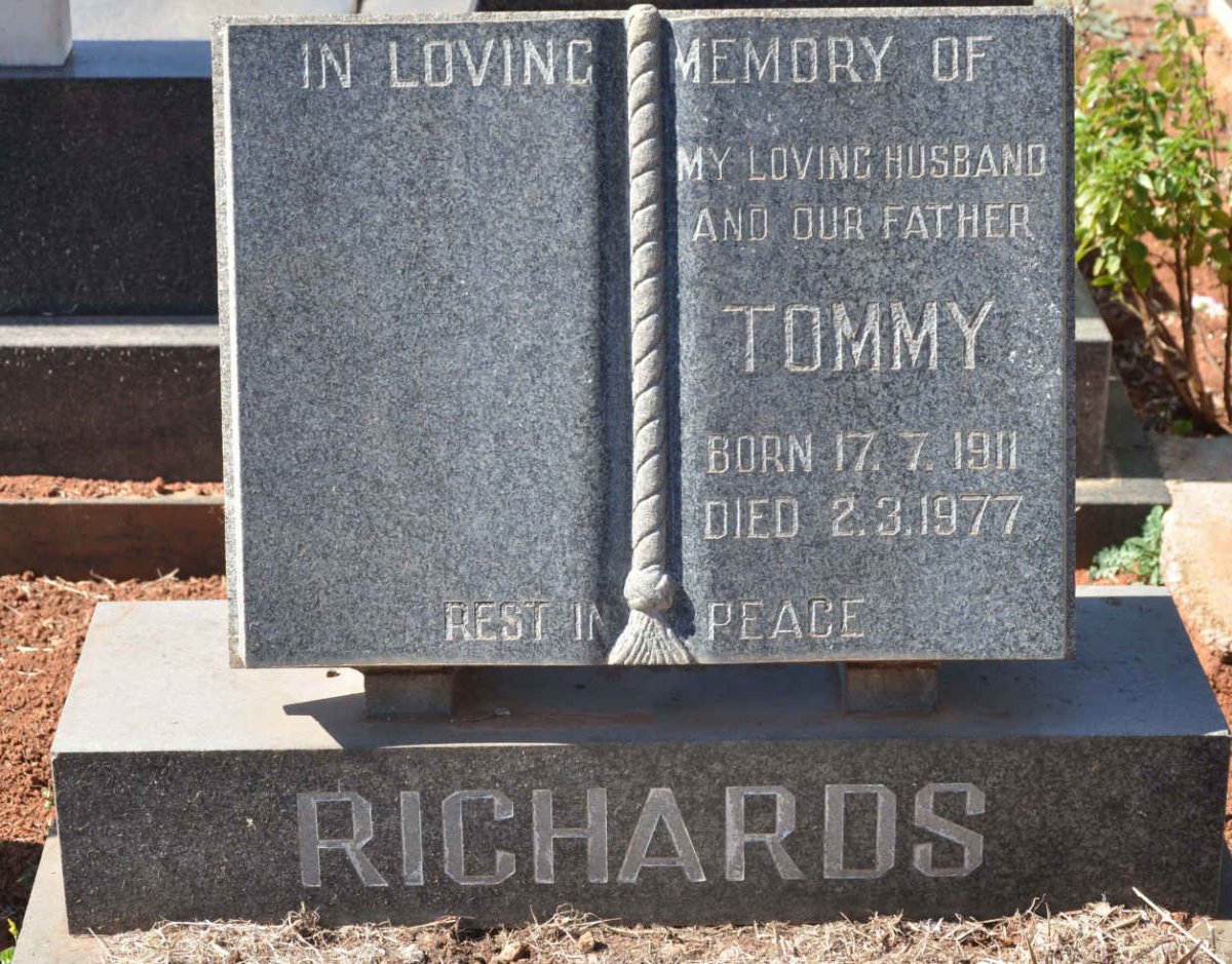 RICHARDS Tommy 1911-1977