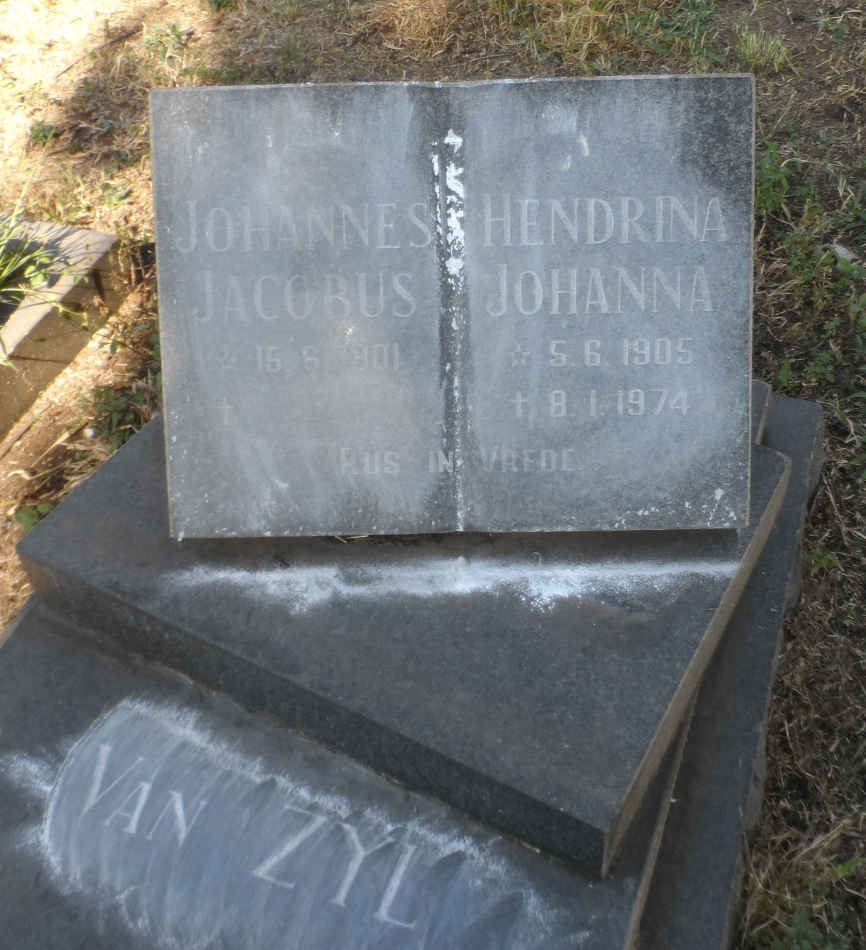 ZYL Johannes Jacobus, van 1901- &amp; Hendrina Johanna 1905-1974