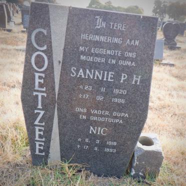 COETZEE Nic 1918-1993 &amp; Sannie P.H. 1920-1986