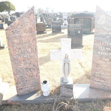 MATHONSI Thulani Clement 1952-2006 &amp; Tha? Lettie Matholisi 1954-200?
