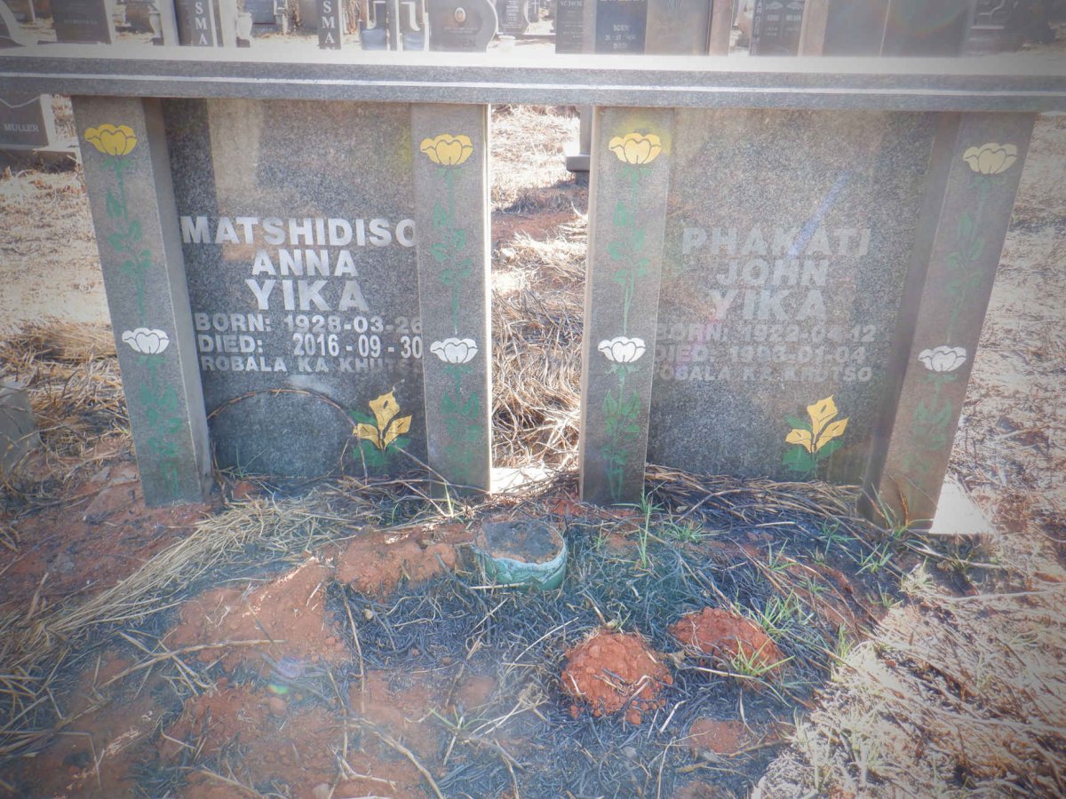 YIKA Phakati John 1922-1993 &amp; Matshidiso Anna 1928-2016