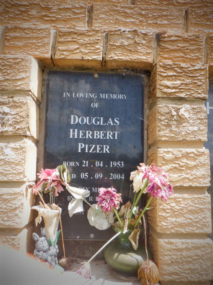PIZER Douglas Herbert 1953-2004 