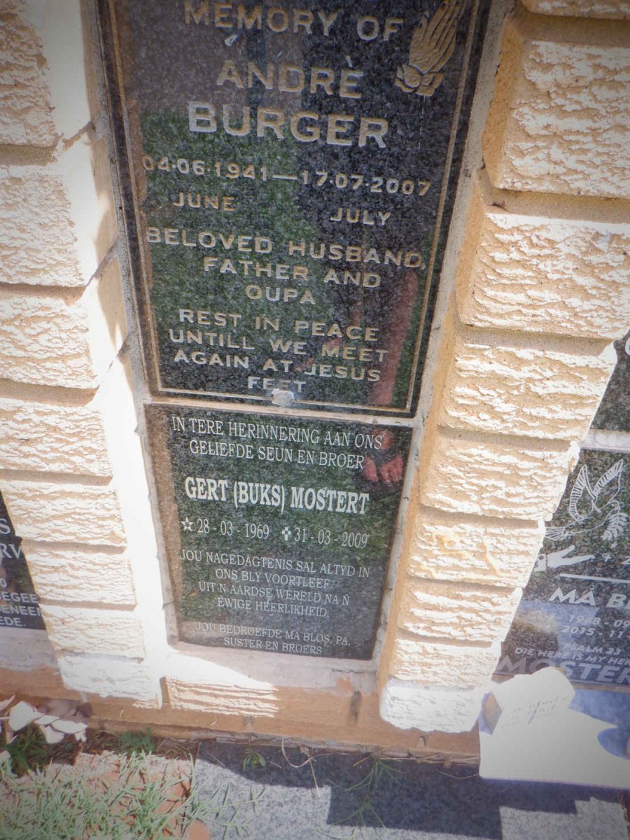 BURGER Andre 1941-2007 :: MOSTERT Gert 1969-2009 