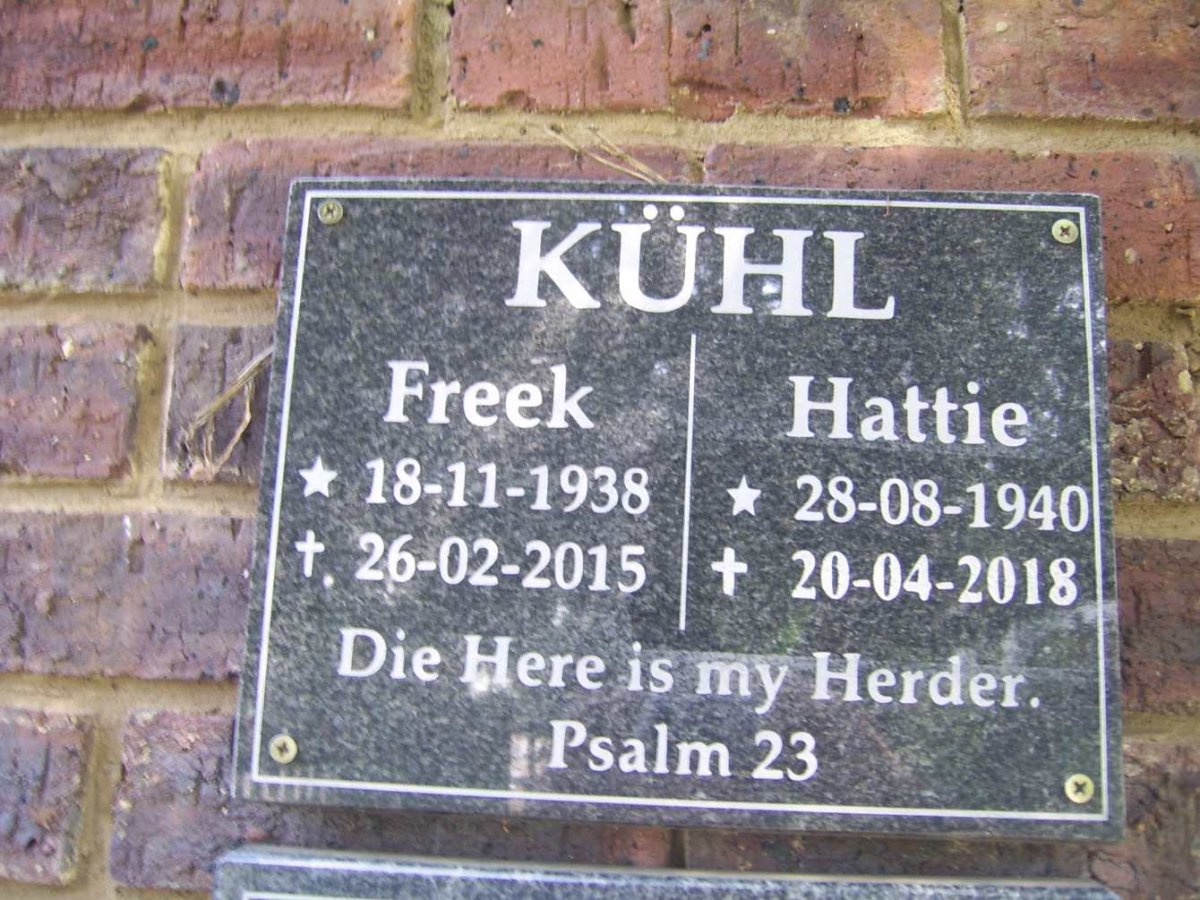 KÜHL Freek 1938-2015 &amp; Hattie 1940-2018