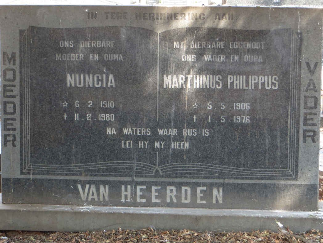 HEERDEN Marthinus Philippus, van 1906-1976 &amp; Nuncia 1910-1980