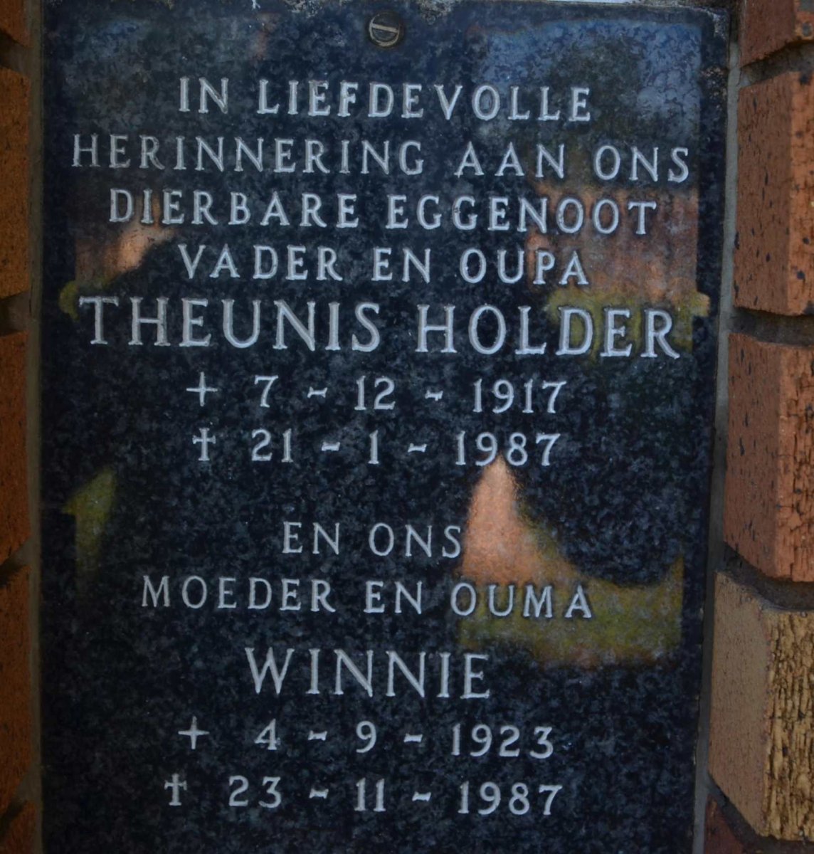 HOLDER Theunis 1917-1987 &amp; Winnie 1923-1987