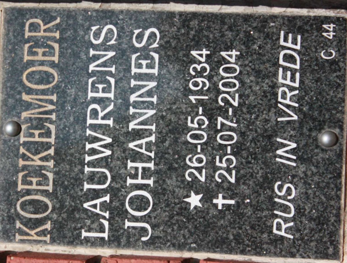 KOEKEMOER Lauwrens Johannes 1934-2004
