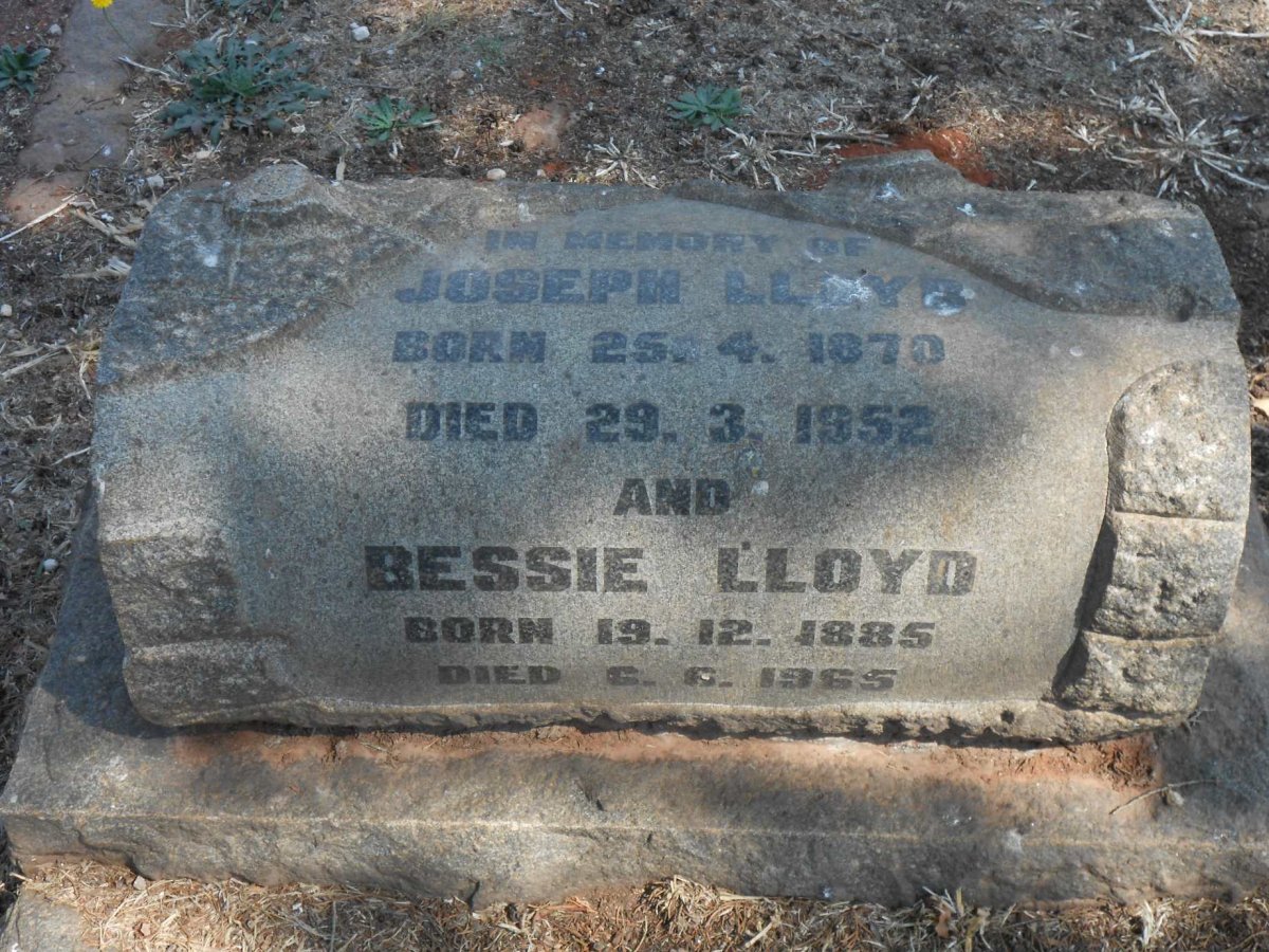 LLOYD Joseph 1870-1952 &amp; Bessie 1885-1965