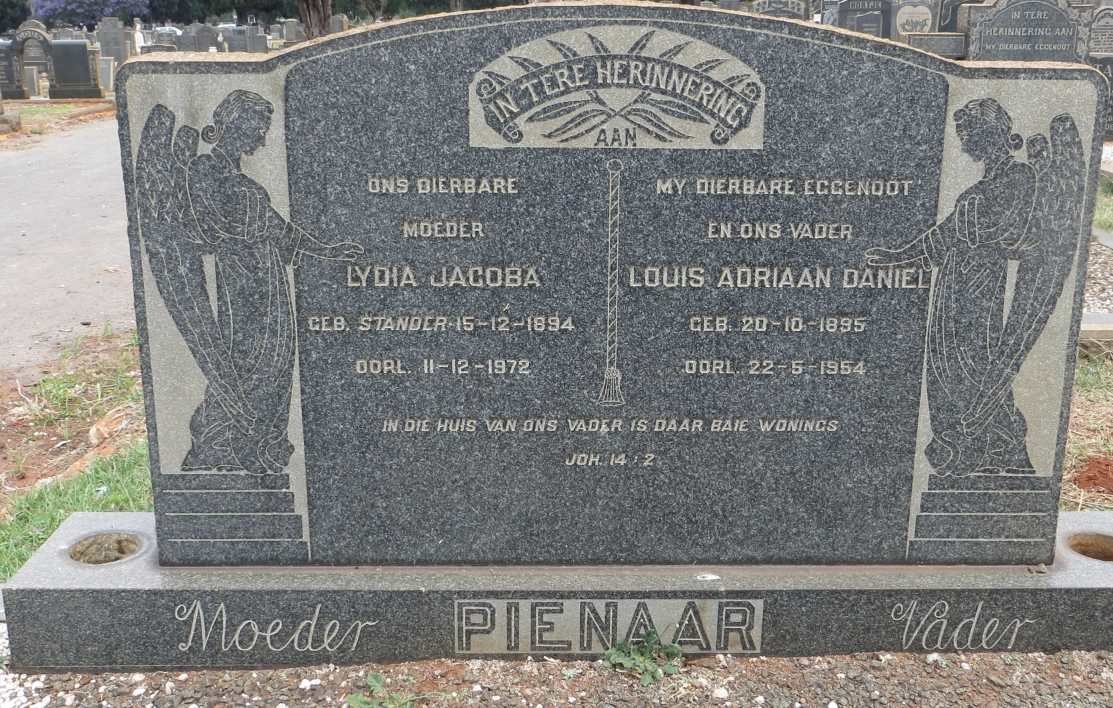 PIENAAR Louis Adriaan Daniel 1895-1954 &amp; Lydia Jacoba STANDER 1894-1972