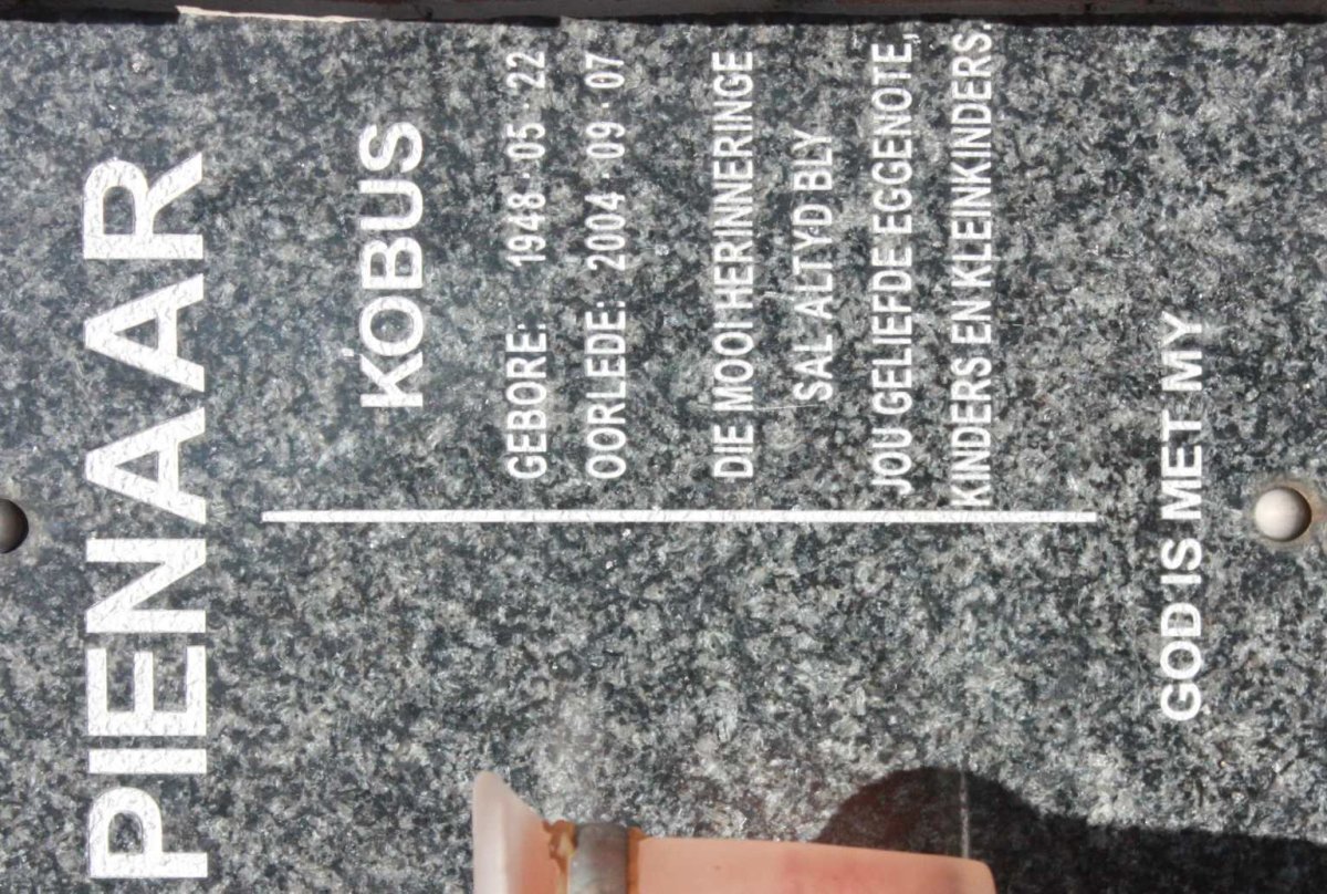 PIENAAR Kobus 1948-2004