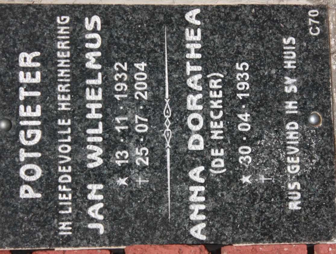 POTGIETER Jan Wilhelmus 1932-2004 &amp; Anna Dorathea DE NECKER 1935-