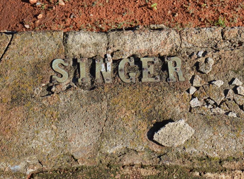 SINGER