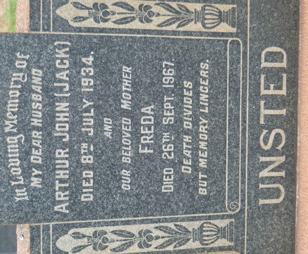 UNSTED Arthur John -1934 &amp; Freda -1967