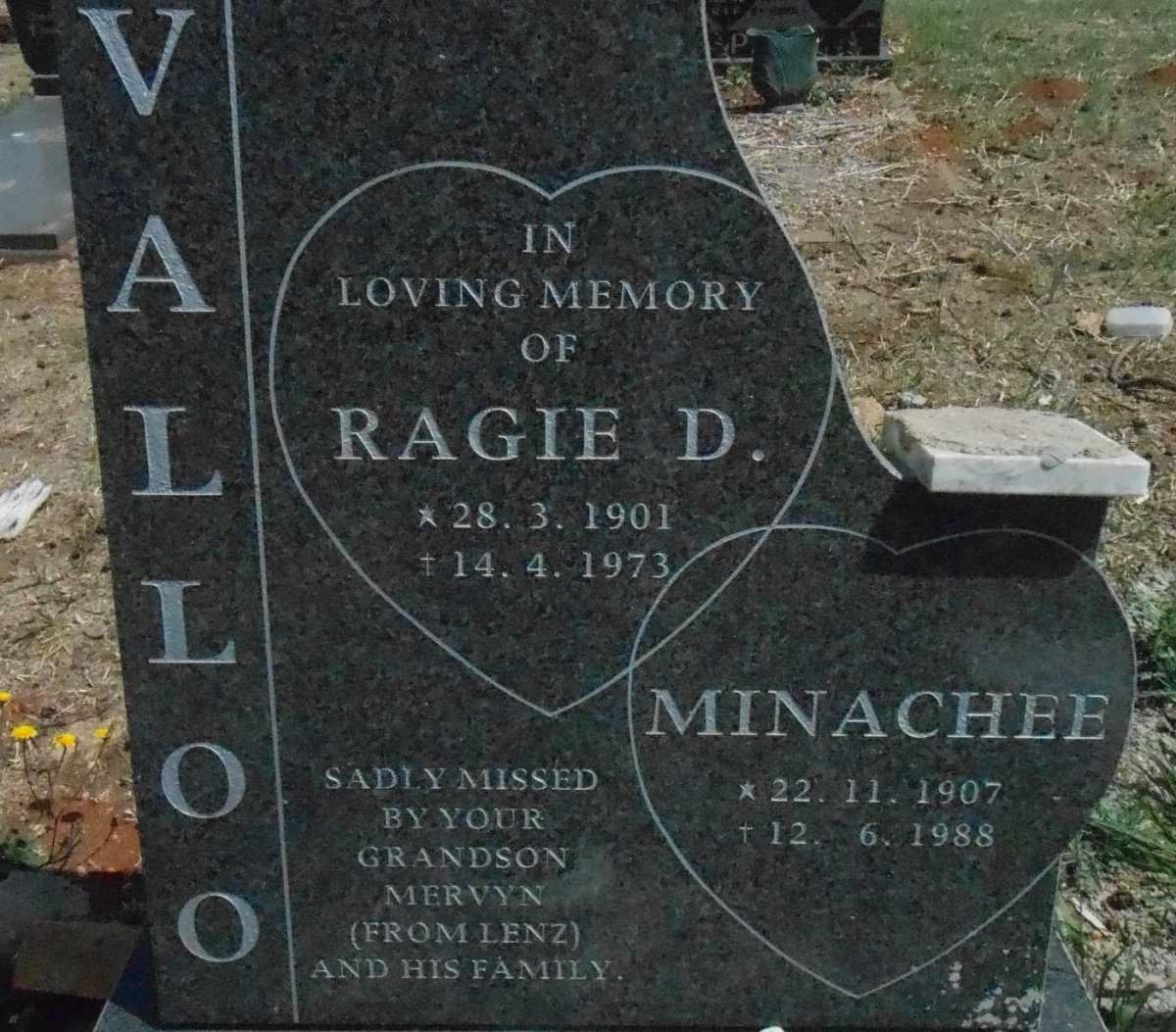 VALLOO Ragie D. 1901-1973 &amp; Minachee 1907-1988