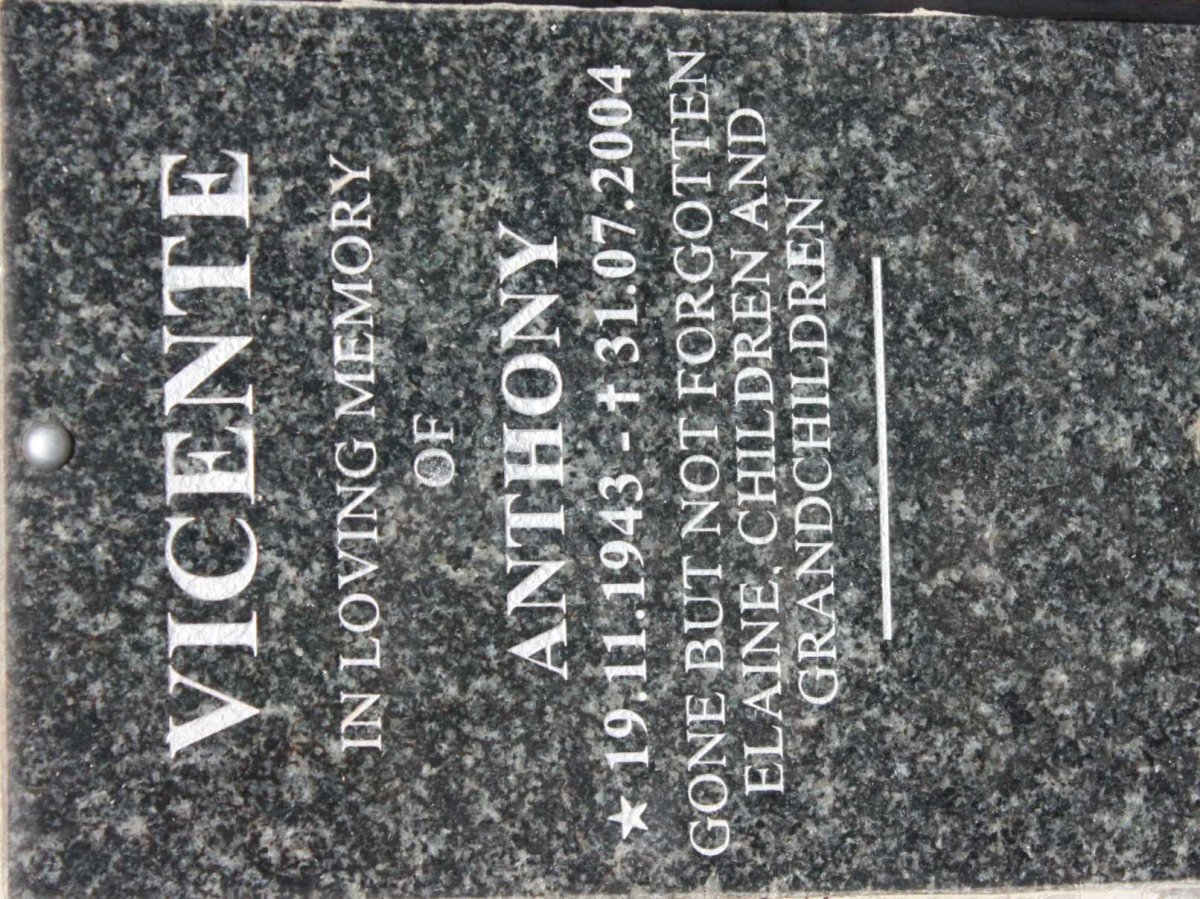 VINCENTE Anthony 1943-2004