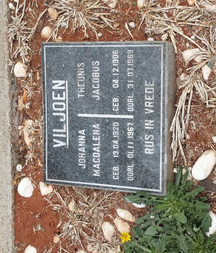 VILJOEN Theunis Jacobus 1906-1969 &amp; Johanna Magdalena 1920-1967