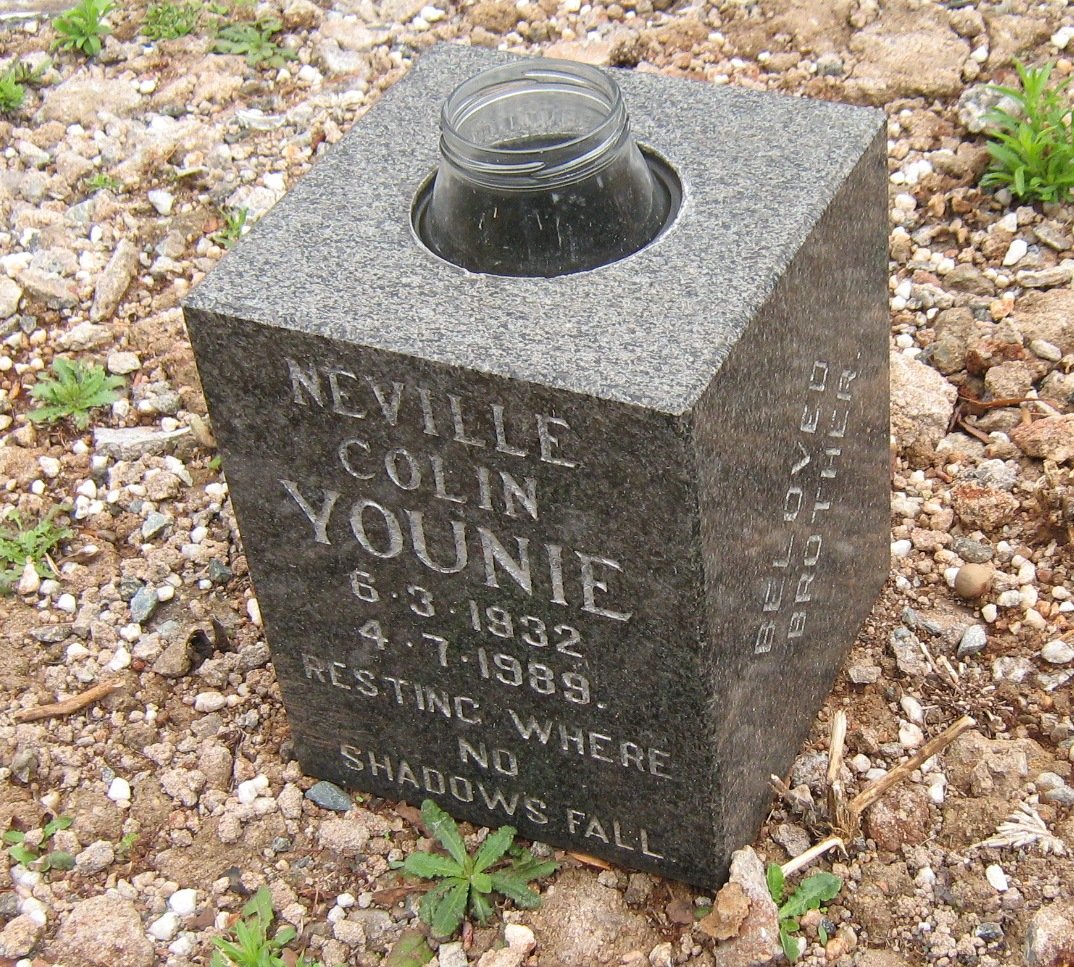 YOUNIE Neville Colin 1932-1989